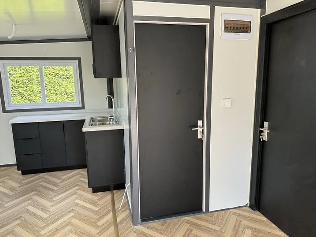 Conteneur Mobile - Tiny House avec Deux Chambres et Cuisine – Image 9