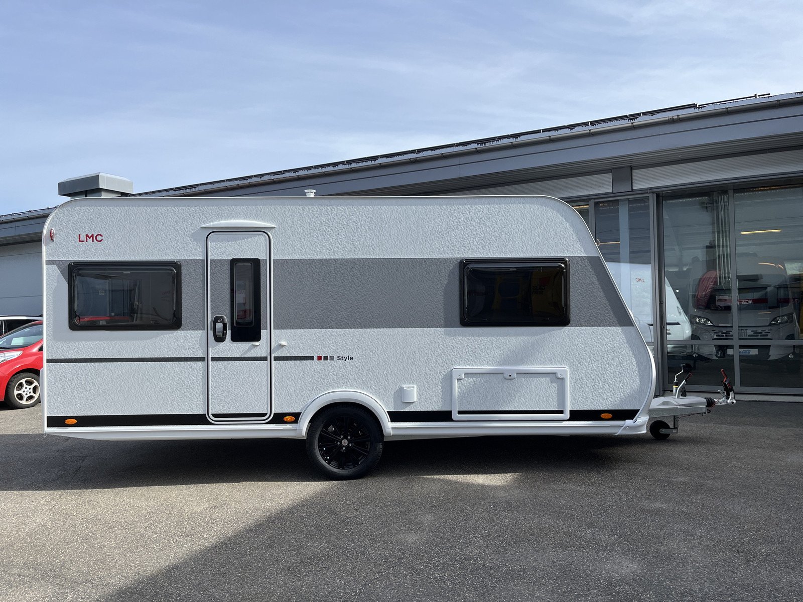 Caravane LMC Style 440 D | pack douche | pack batterie | chauffage gaz/électrique – Image 22
