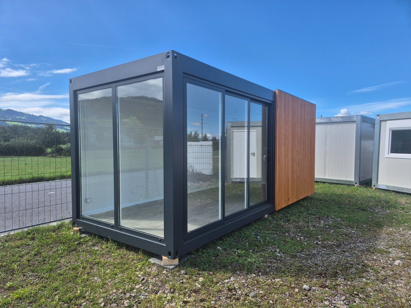 Conteneur Module 6,00 m x 2,50 m x 2,85 m ( L x l x H )